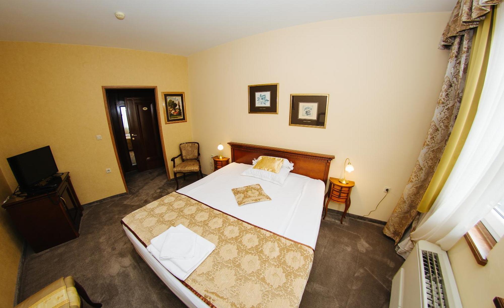 Garni Hotel Andric Сомбор Экстерьер фото